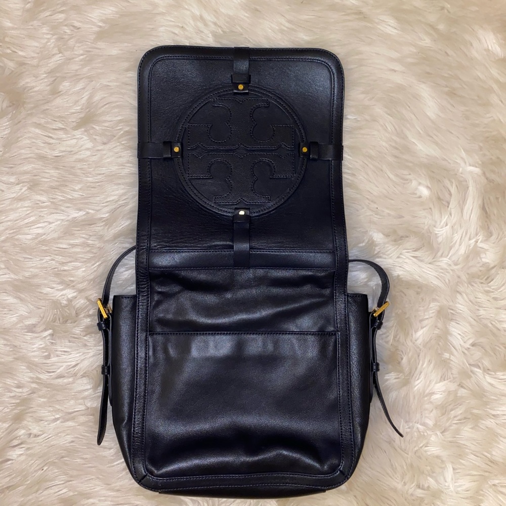 Tory Burch Holly Shoulder Bag - Picture 3 of 6